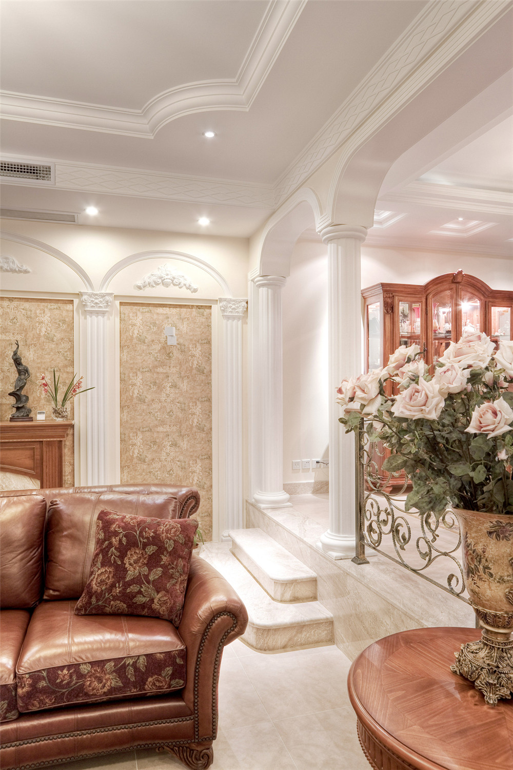 欧式古典与现代融合 大华锦绣别墅室内外装潢设计解析